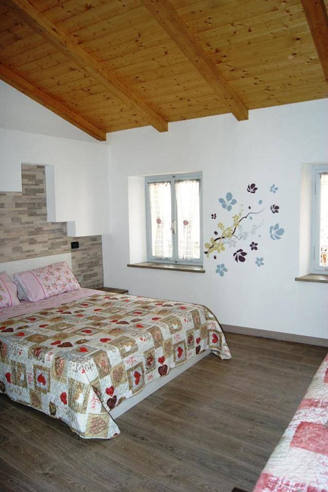 Foto 7 von 9: Double Room with Private Bathroom