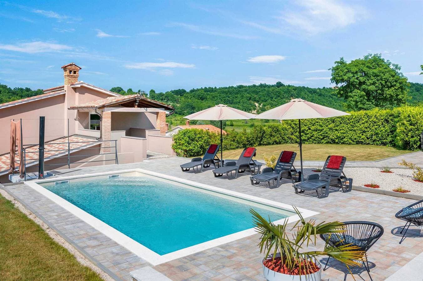 Familienfreundliche Villa Bonissa in einem ruhigen Dorf mit privatem Pool und großem Garten 1