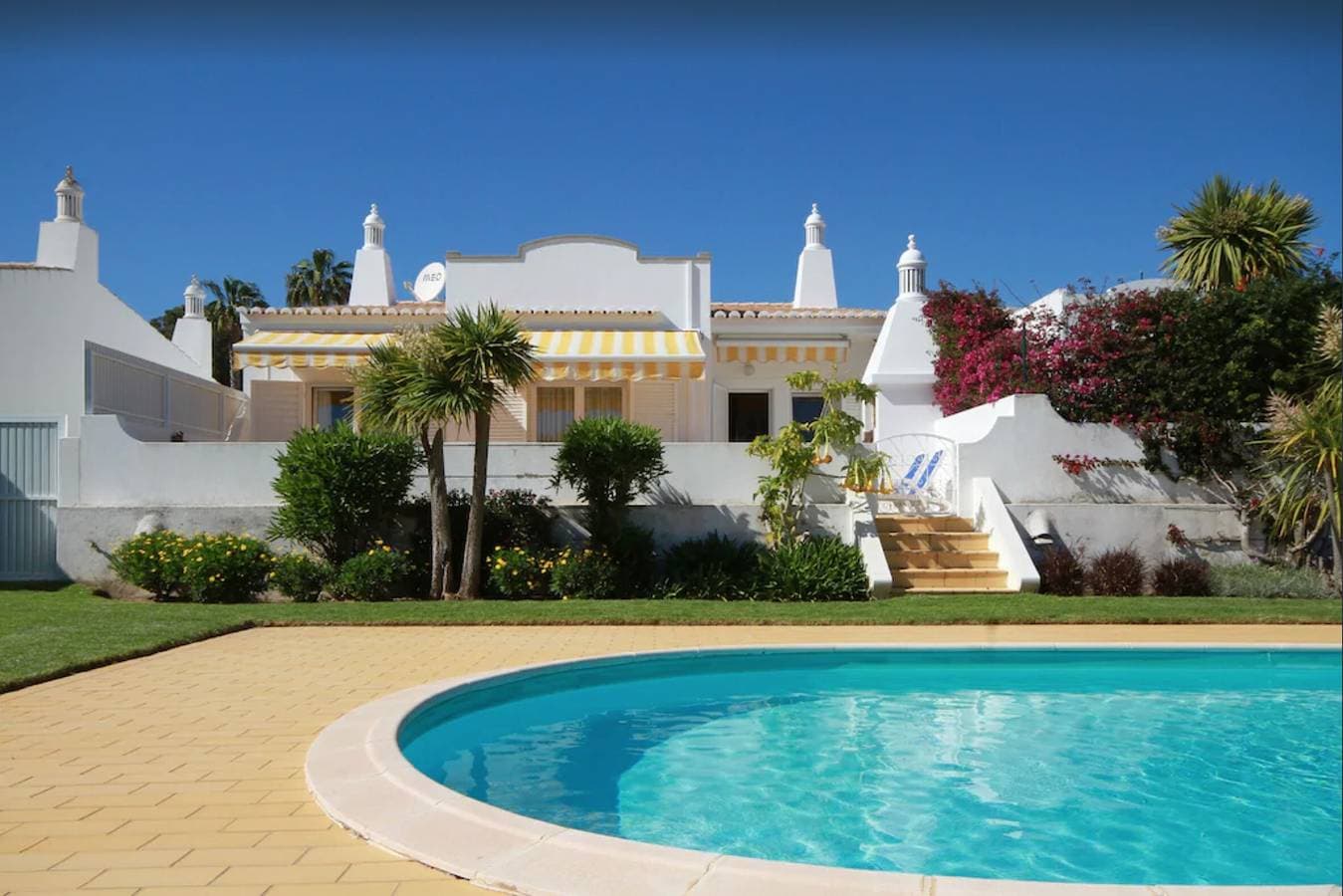 Villa Meia-praia 1