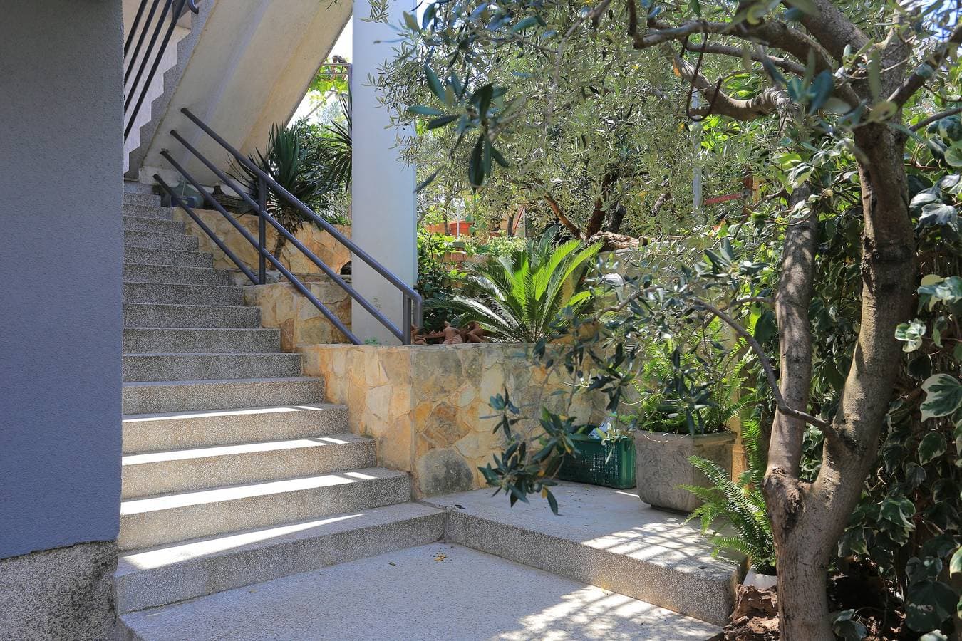 Foto 11 von 20: Zimmer mit Terrasse und Meerblick Trogir -b
