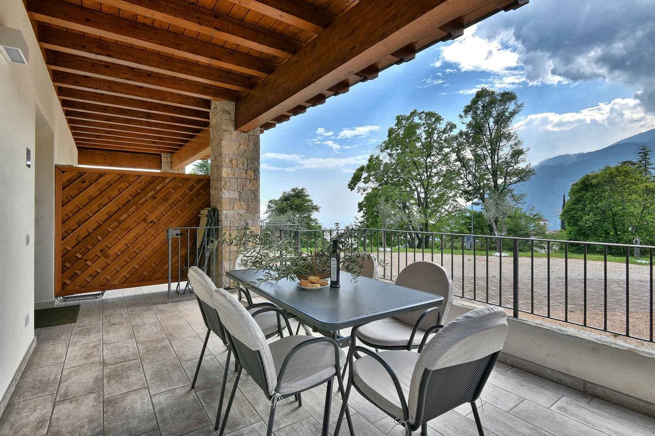 Ferienwohnung mit Terrasse 1