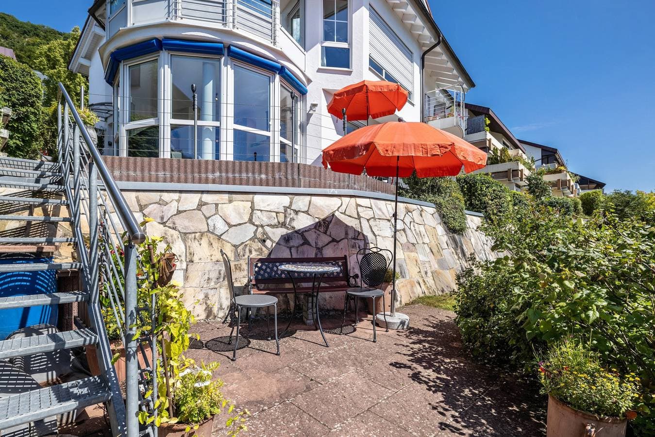 Foto 2 von 32: Ferienwohnung mit Bergblick, privater Terrasse und Wi-Fi