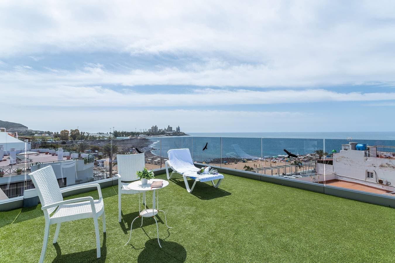 Foto 4 von 34: Ferienwohnung 'Sunset Star' mit Meerblick vom Solarium, privatem Balkon und WLAN