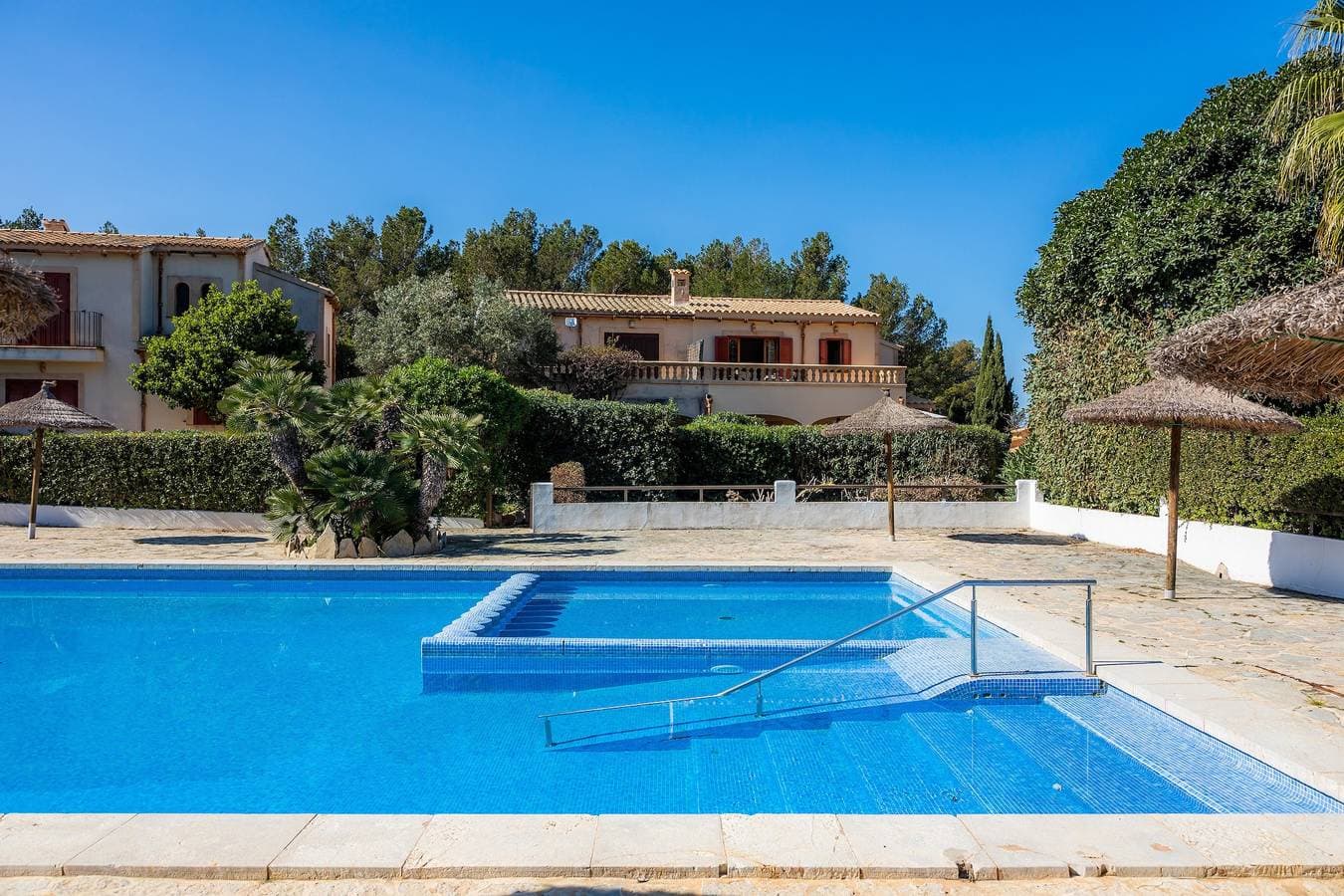 Foto 4 von 30: Can Petit Estel - luxuriöse Villa mit Gemeinschaftspool und Wi-Fi