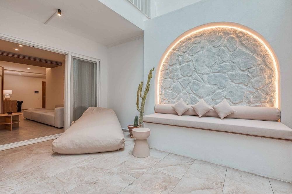 Foto 11 von 30: Enjoy a stylish stay in this modern Malta retreat with private pool.