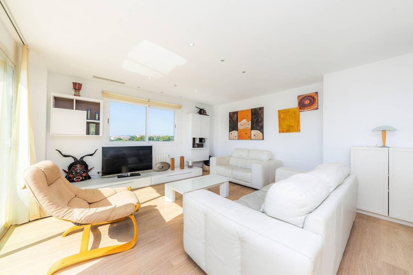 Foto 7 von 25: Unglaubliches Penthouse mit atemberaubender Aussicht auf das Meer und die Berge.