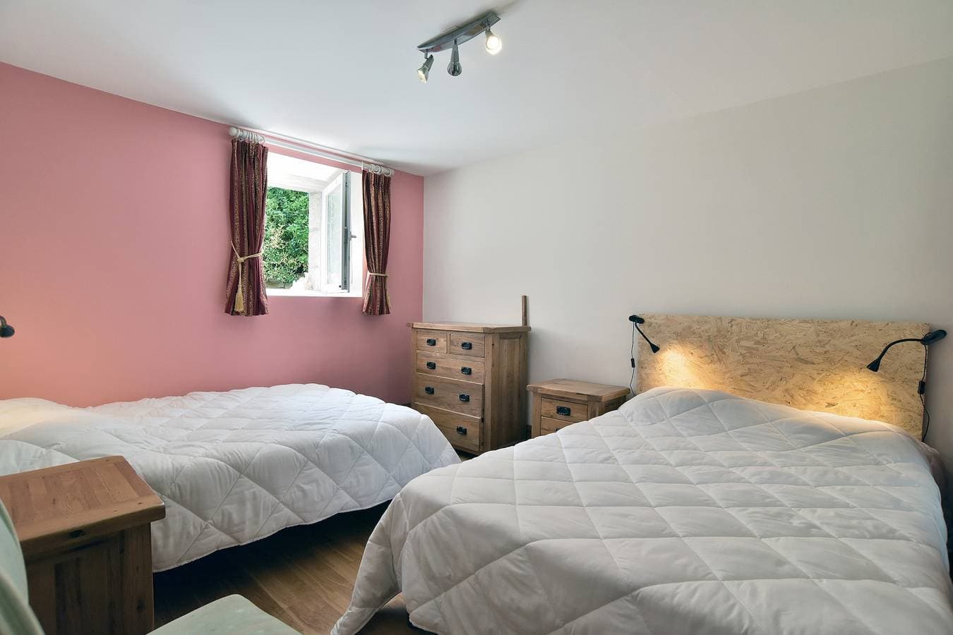Foto 4 von 16: Ferienwohnung für 6 Personen mit Terrasse