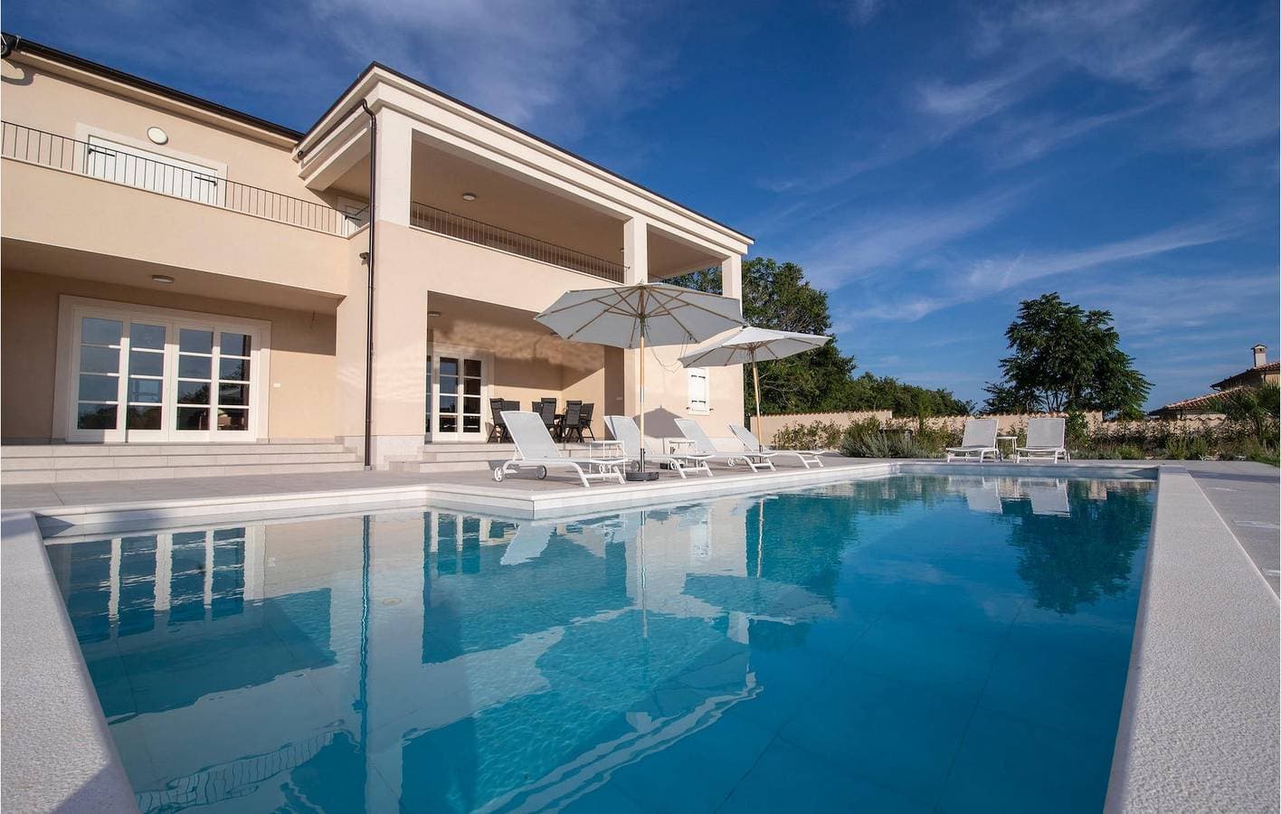 Foto 8 von 21: Gemütliche 220 m² große Wohnung mit Pool, WLAN, Klimaanlage und Parkplatz