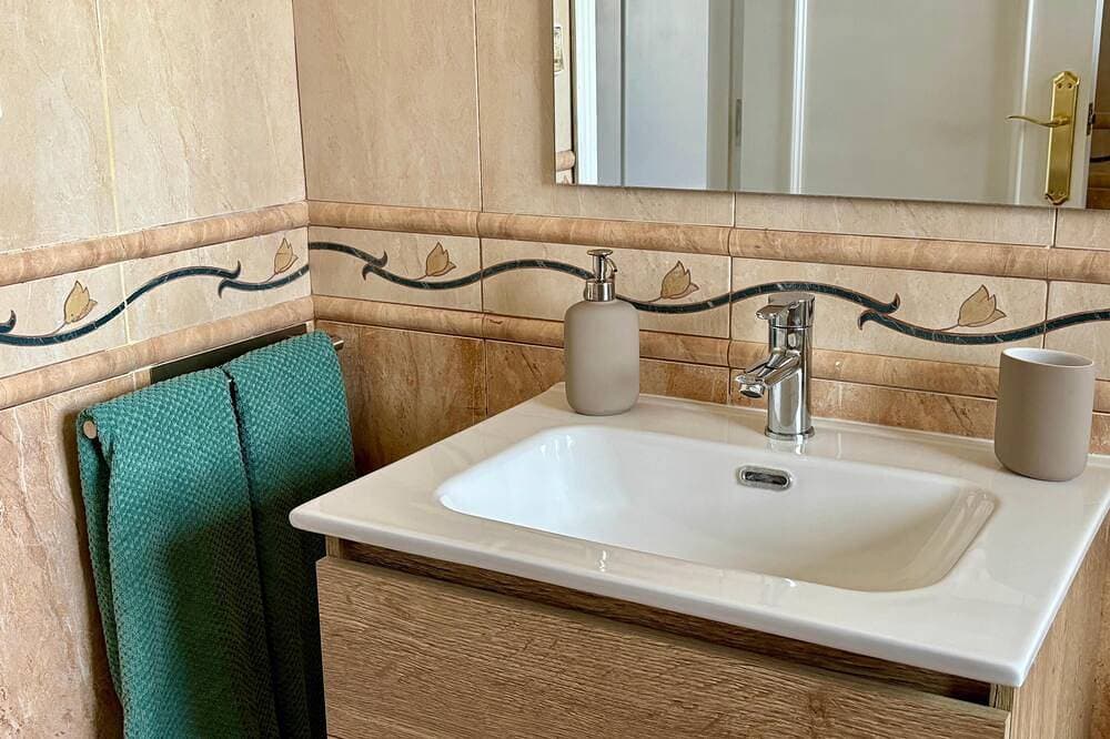 Foto 12 von 30: Charming Mediterranean Villa with Private Pool, A/C & BBQ Garden