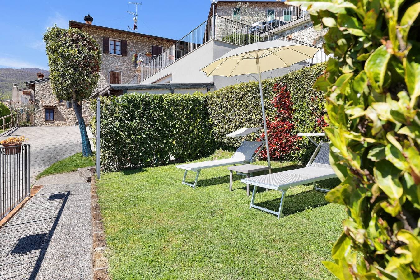 Foto 5 von 40: Ferienwohnung 'Rustico Spagnol 1' mit Seeblick, Pool und WLAN