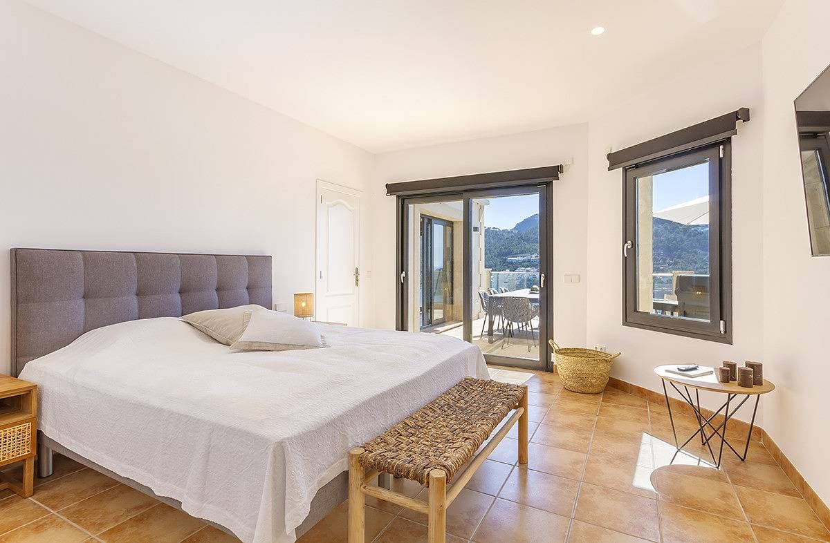 Foto 13 von 24: Villa Views Port Andratx by Balearic Villas