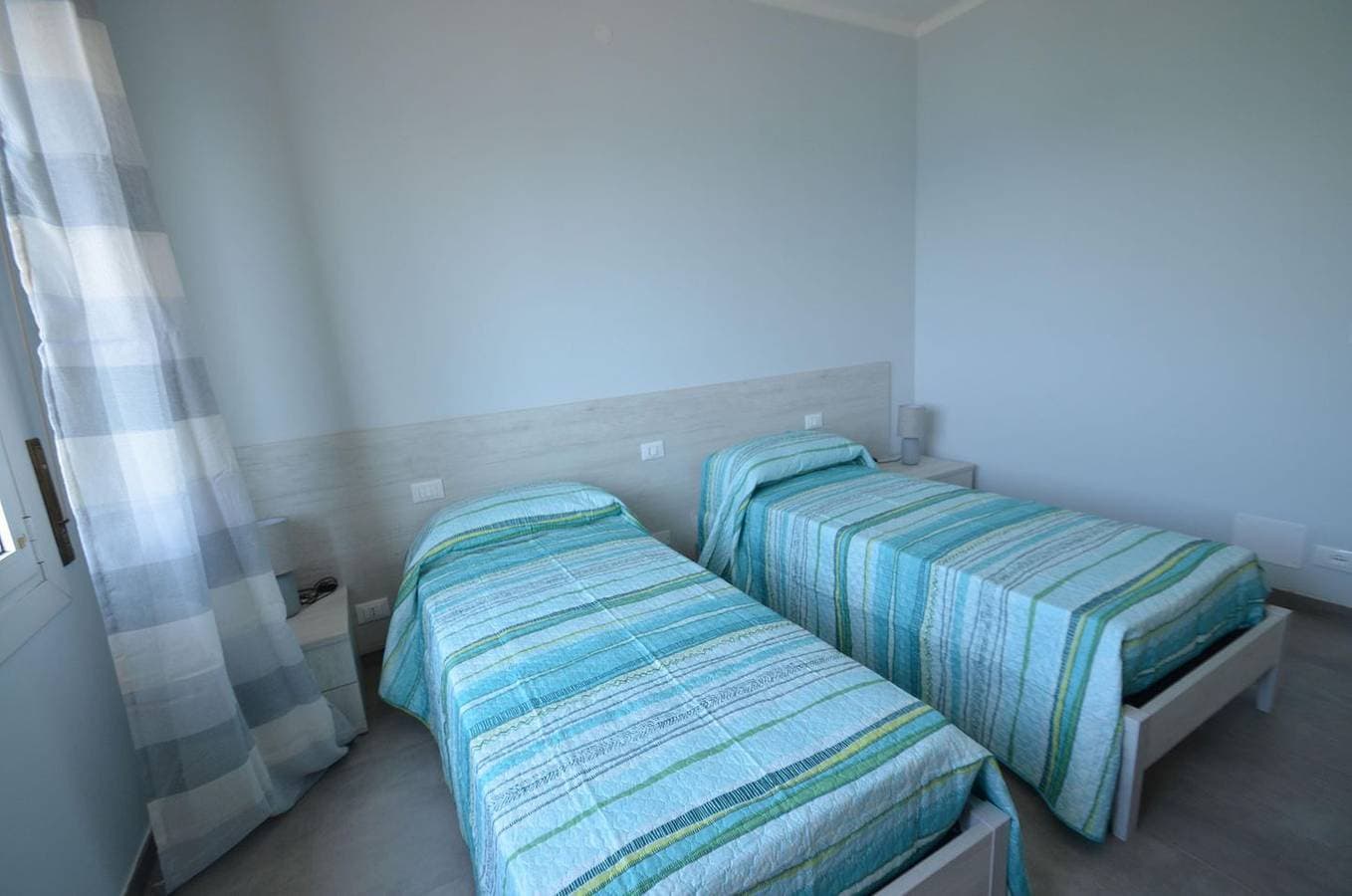 Foto 13 von 23: Neurenovierte Ferienwohnung direkt am Strand mit atemberaubendem Meerblick