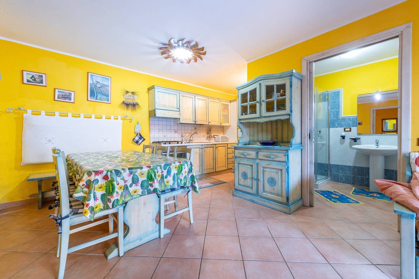 Foto 3 von 25: Villa Gialla Castiadas mit Bergblick, Terrasse und Klimaanlage