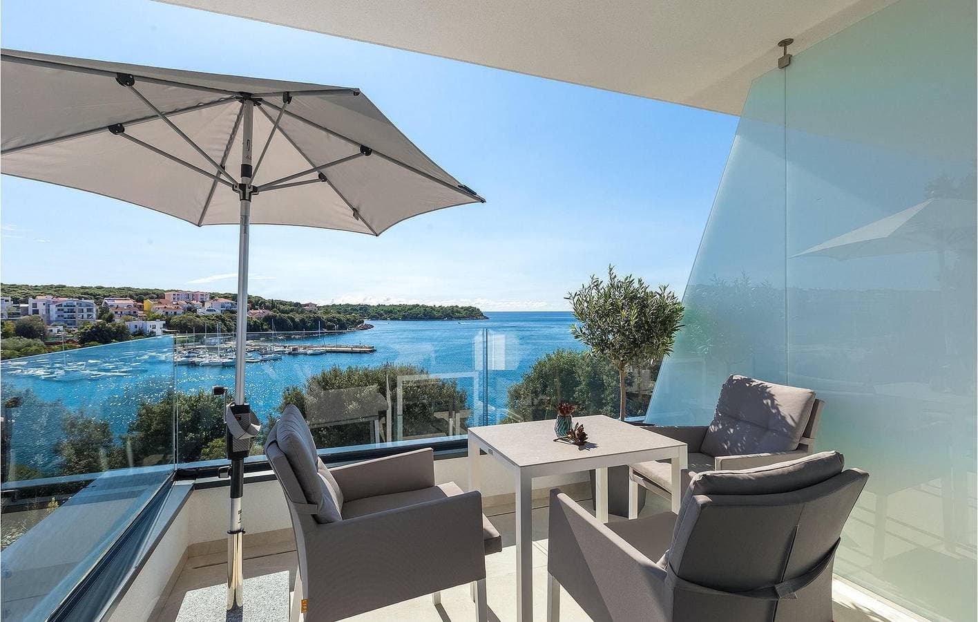 Foto 5 von 40: Geräumige 2-Zimmer-Wohnung mit Pool, WLAN und Strandzugang – Havajka 1 km