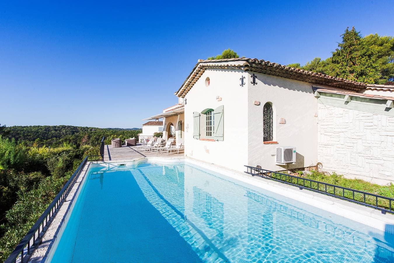 Villa Les Feuillets  VI4250 by Riviera Holiday Hom 1
