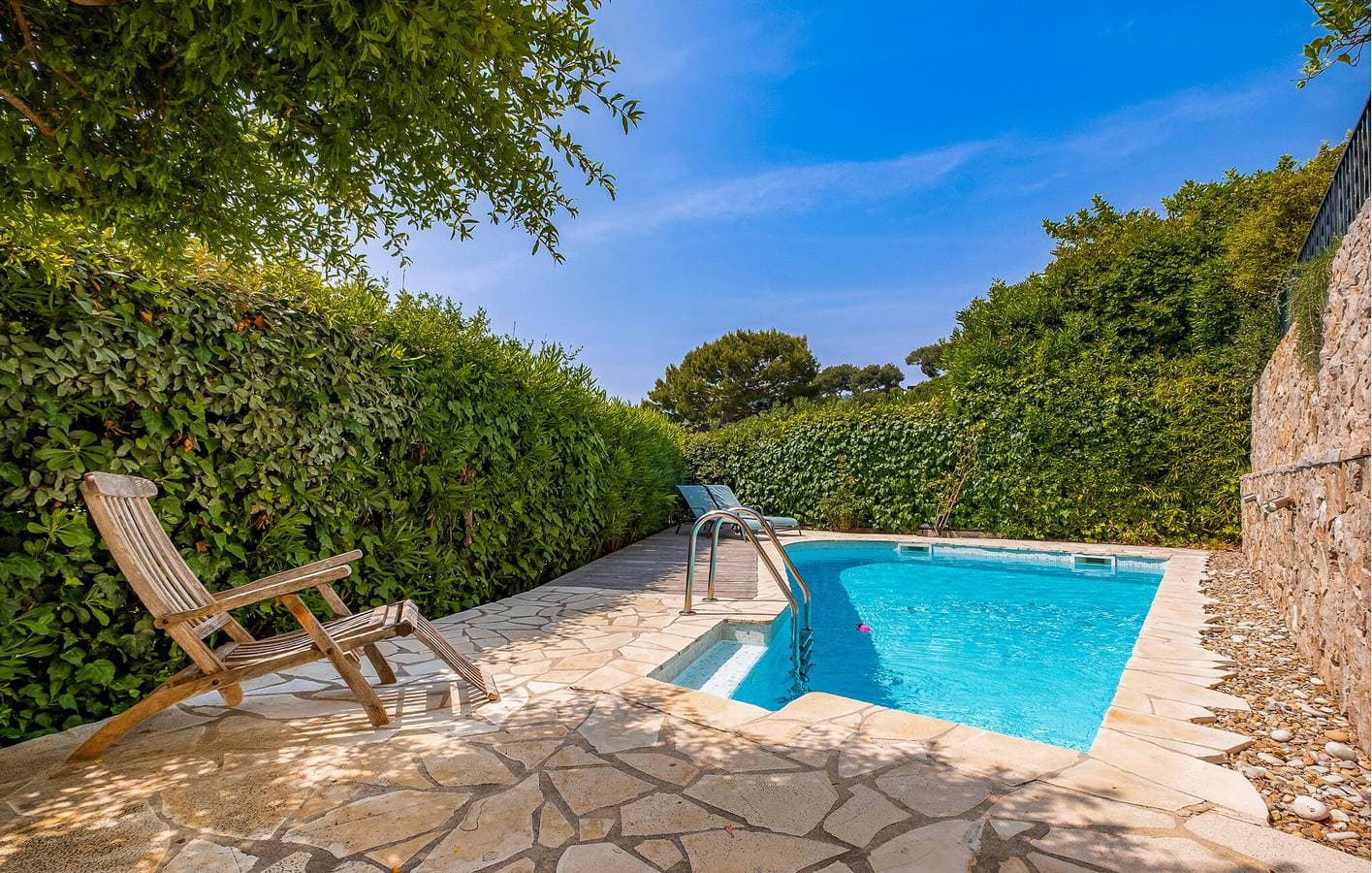 Foto 8 von 23: Apartment mit Meerblick, Pool, WiFi und Parkplatz - Èze