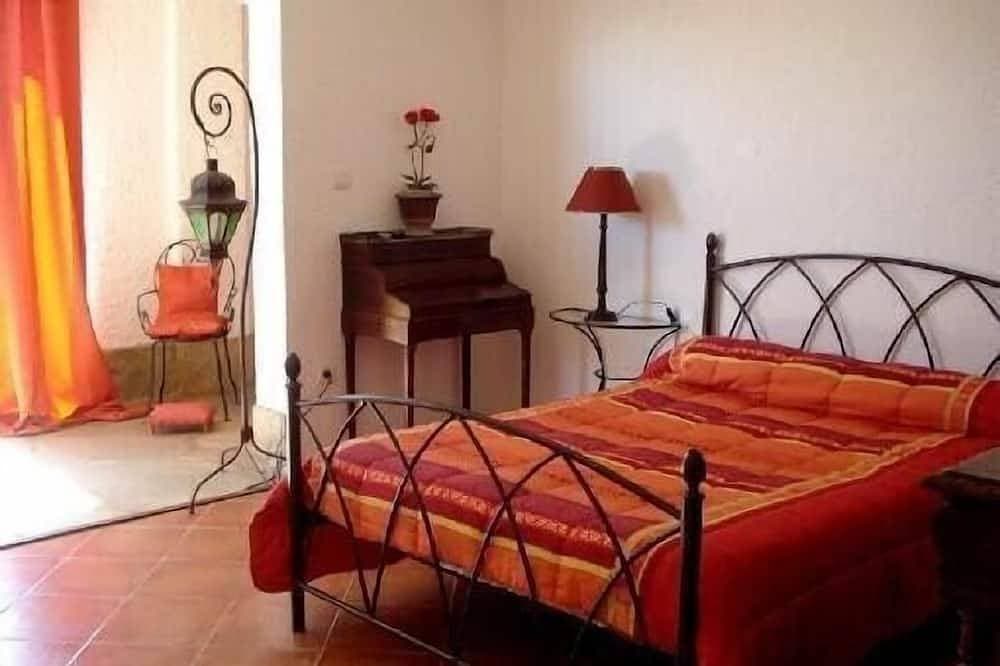 Foto 2 von 30: Herrliche Ferienwohnung im Gartengeschoss einer Villa, 70 m², für 4, Meerblick