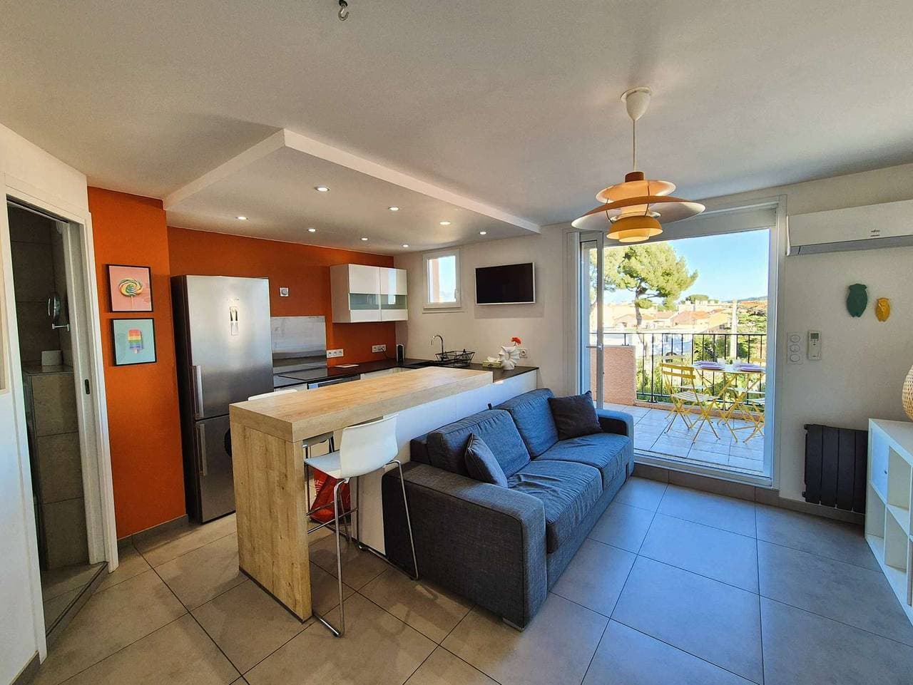 Foto 3 von 19: Ferienwohnung für 4 Personen mit Balkon