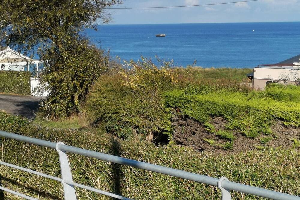 Foto 6 von 30: Hübsches kleines Chalet mit Blick auf das Meer Strand 250 m