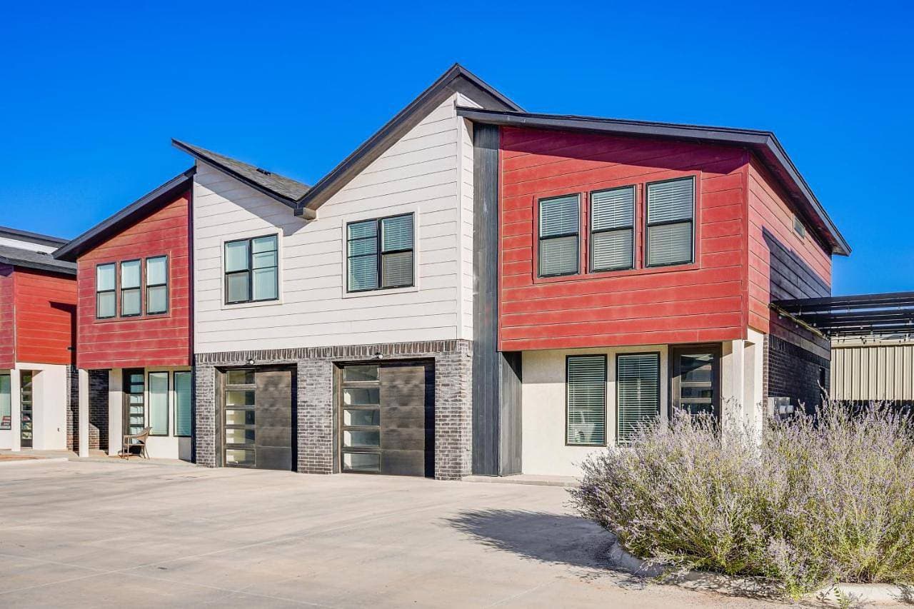 Pets Welcome Newly Built Abode in Canyon! 1