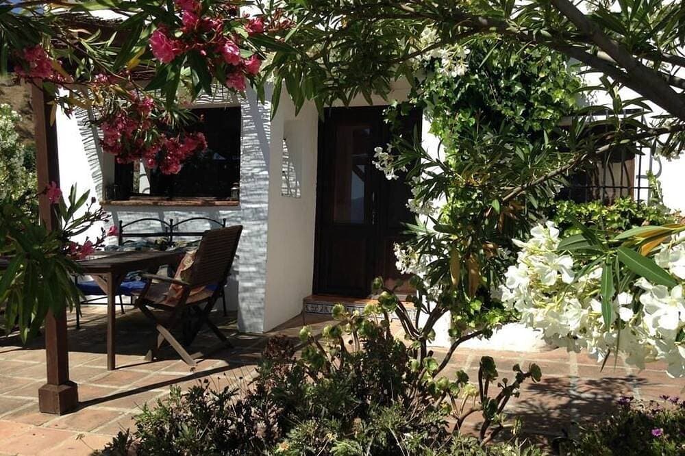 Ziemlich Reformierte Stables mit spektakulärer Aussicht, privatem Pool und Garten 1