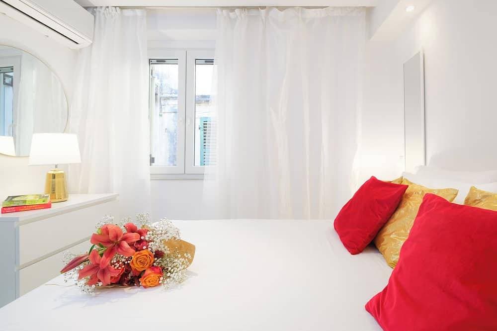 Foto 4 von 24: Nadiona Suites Golden ⁕ Old Town Center ⁕ Fast WiFi