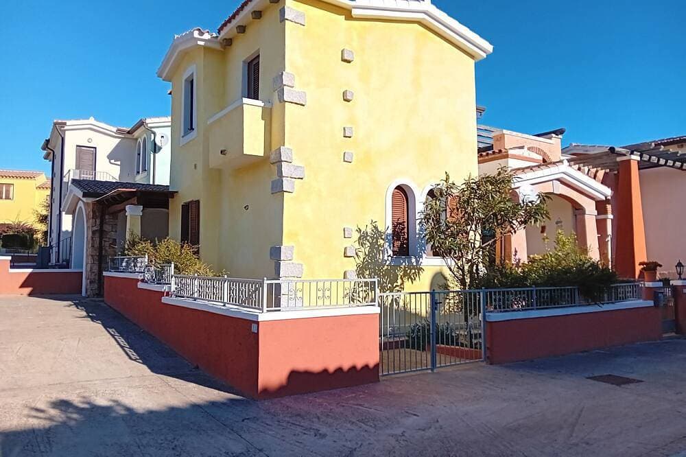 Foto 11 von 16: Villa between the hills and the sea