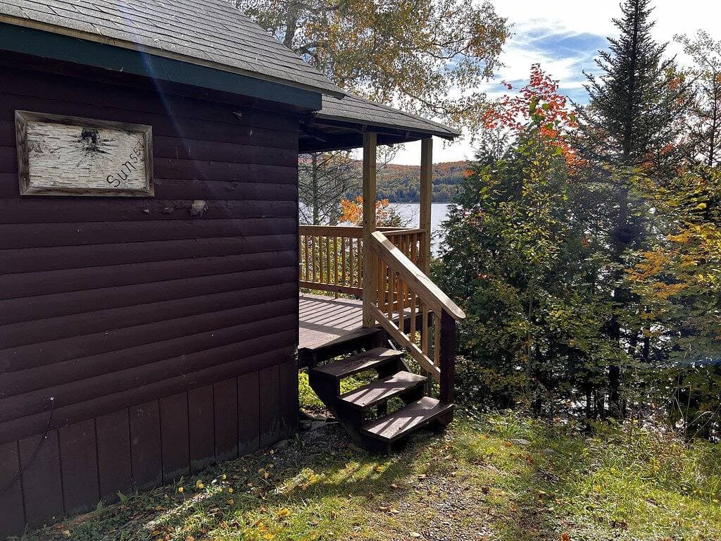Foto 2 von 19: Lakefront Cabin on Rangeley Lake: Sauna & views