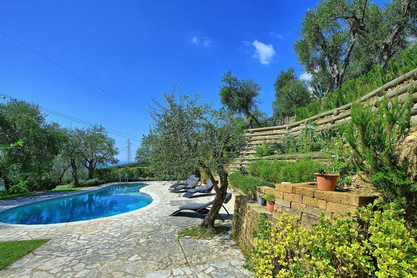 Foto 6 von 45: Villa für 8 Personen mit Terrasse