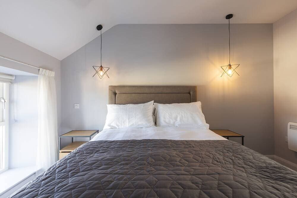 Foto 4 von 27: Apartment-Superior-Ensuite mit Dusche-Strassenblick-One Bedroomed Unit