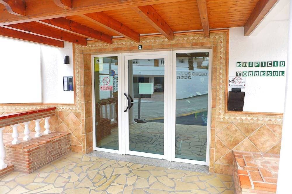 Foto 10 von 20: Seafront Apartment With Pool Torrecilla Beach Nerja