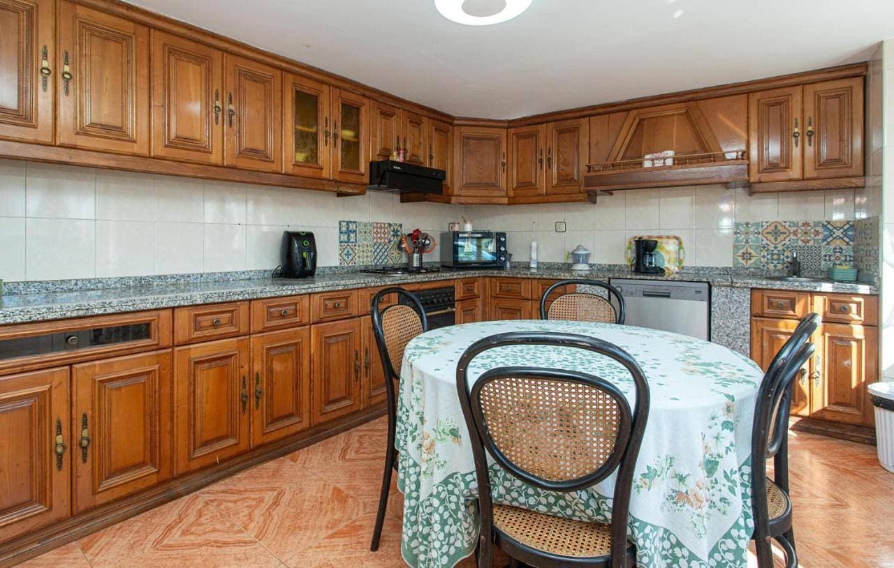 Foto 7 von 16: Three-Bedroom Holiday Home