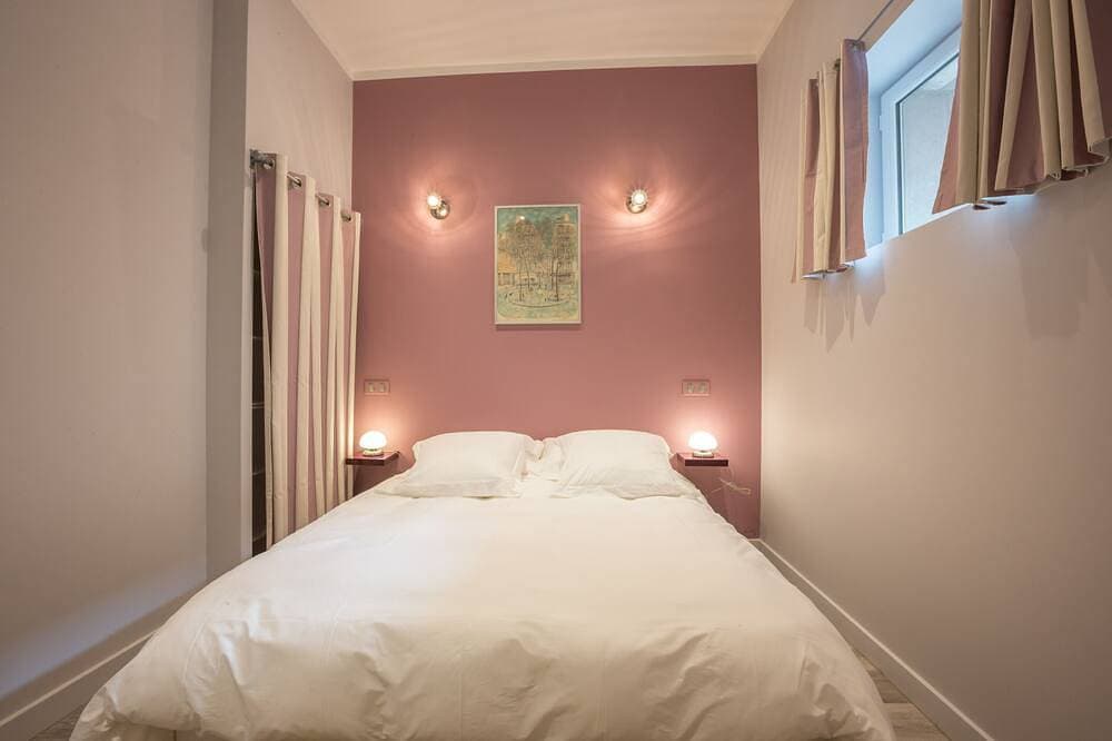 Foto 5 von 22: Beaune Allerey-Apartment-Eigenes Badezimmer-Stadtblick