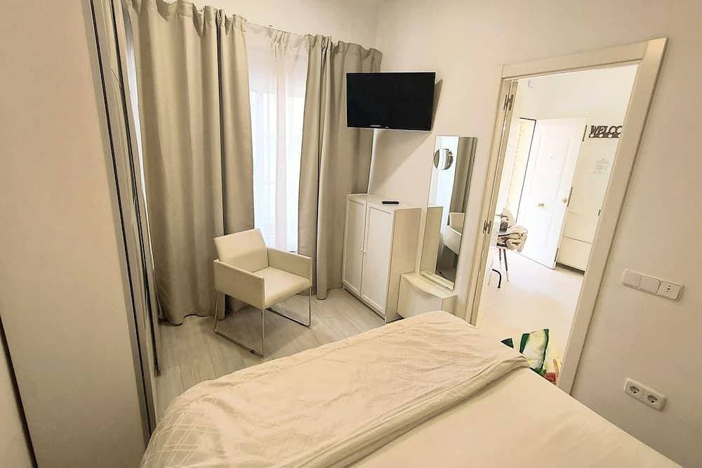 Foto 3 von 30: Neu !! 2 min Strand. WIFI 2 v.Chr 2 schlafzimmer 3 Pools. Große Terrasse, Garten