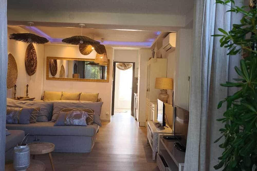 Foto 5 von 30: Gemütliche klimatisierte Wohnung mit Privatgarten, Pool & Parkplatz