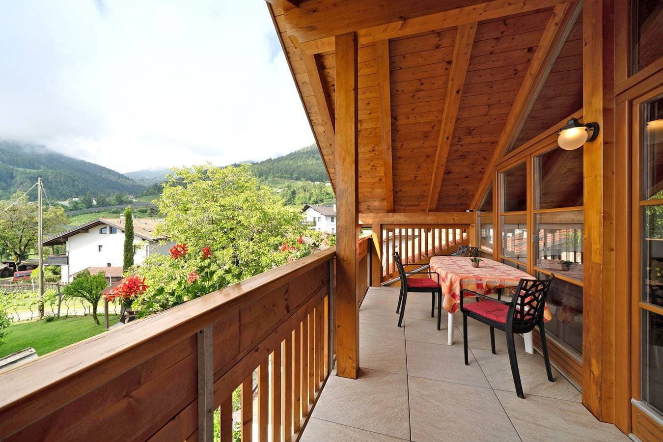 Foto 12 von 24: Ferienwohnung 'Stettnerhof Penegal' mit Bergblick, Terrasse, Gemeinschaftsgarten und WLAN