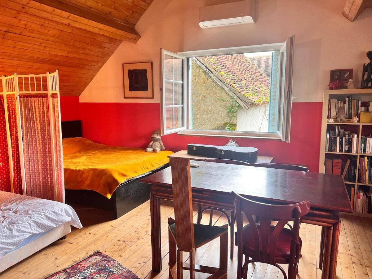 Foto 4 von 39: Mixed Dormitory Room