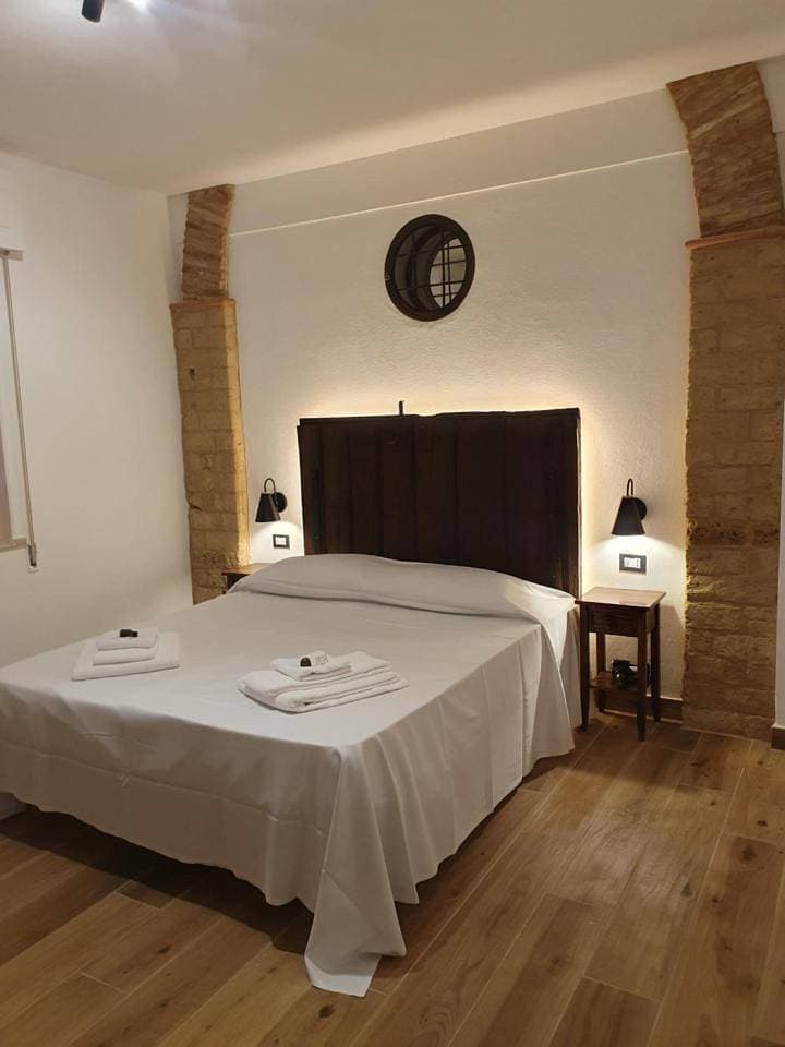 Foto 8 von 11: Double Room with Private Bathroom