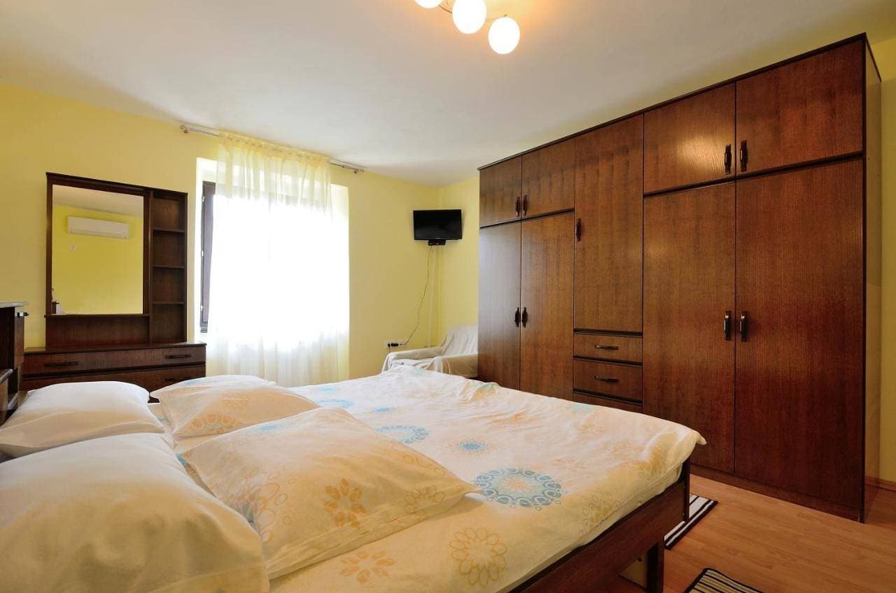 Foto 4 von 25: Two-Bedroom Apartment