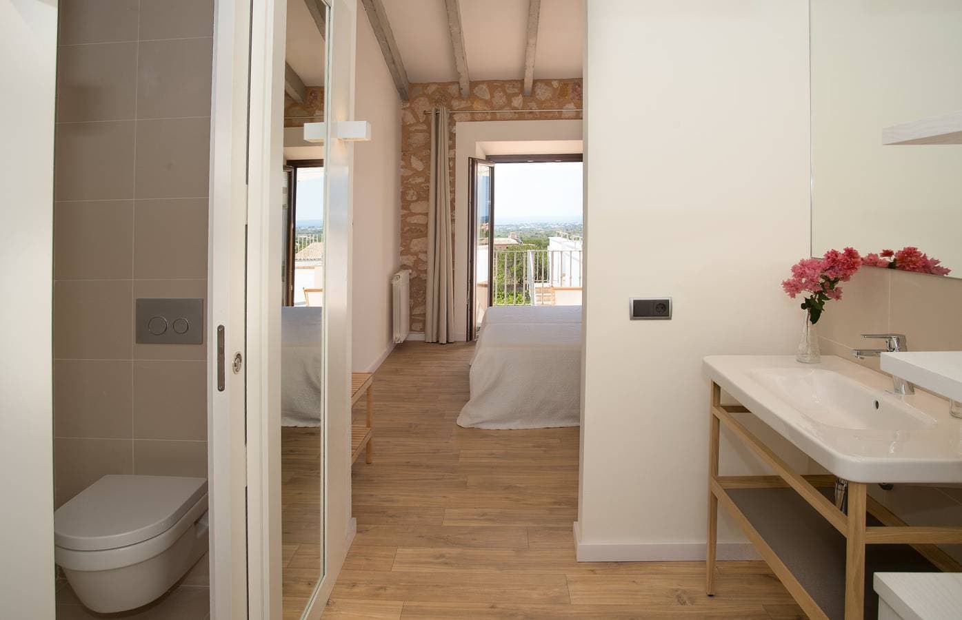 Foto 11 von 19: Luxury Cala D'or Villa | Casa Ferrer Horta | 5 Bedrooms | Great Sea Views | Perfect for Families