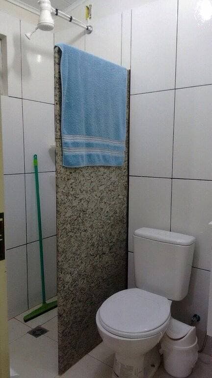 Foto 6 von 15: Cosy Beach House 2 Schlafzimmer 1 Suite w / Luft