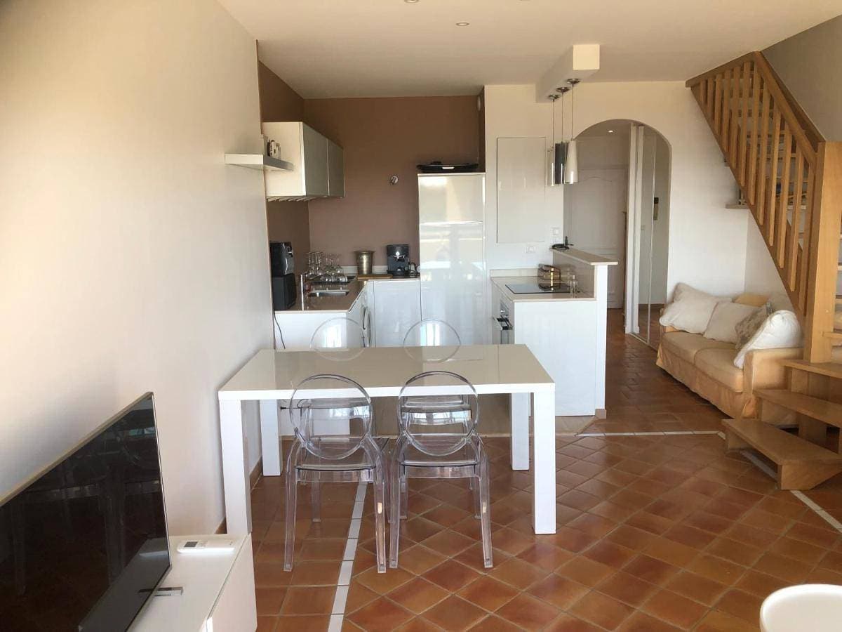 Foto 5 von 31: Two-Bedroom Apartment