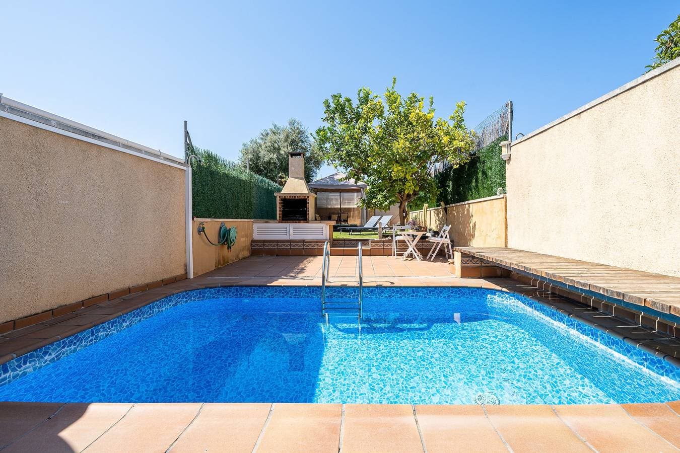 Foto 2 von 27: Ferienhaus „Another Day in Paradise“ mit Bergblick, Pool und WLAN