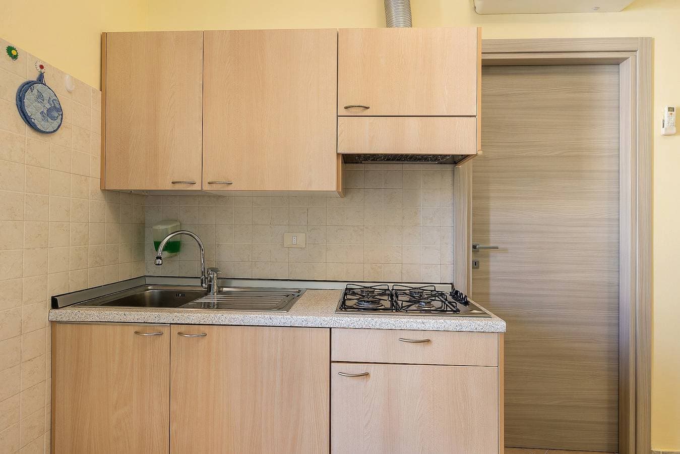 Foto 7 von 17: Ferienwohnung Isophylla Standard mit Balkon und WLAN