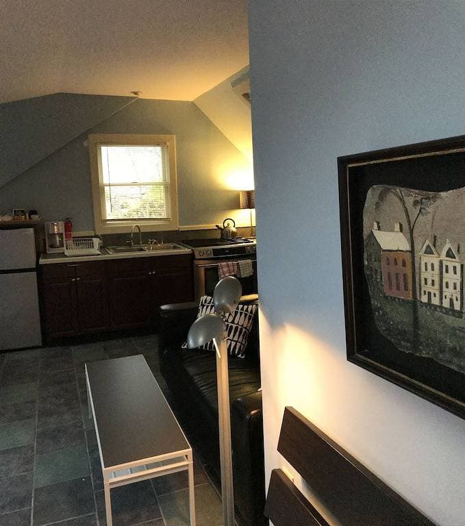 Foto 2 von 7: In der Stadt Private Wohnung mit Whirlpool und Terrasse