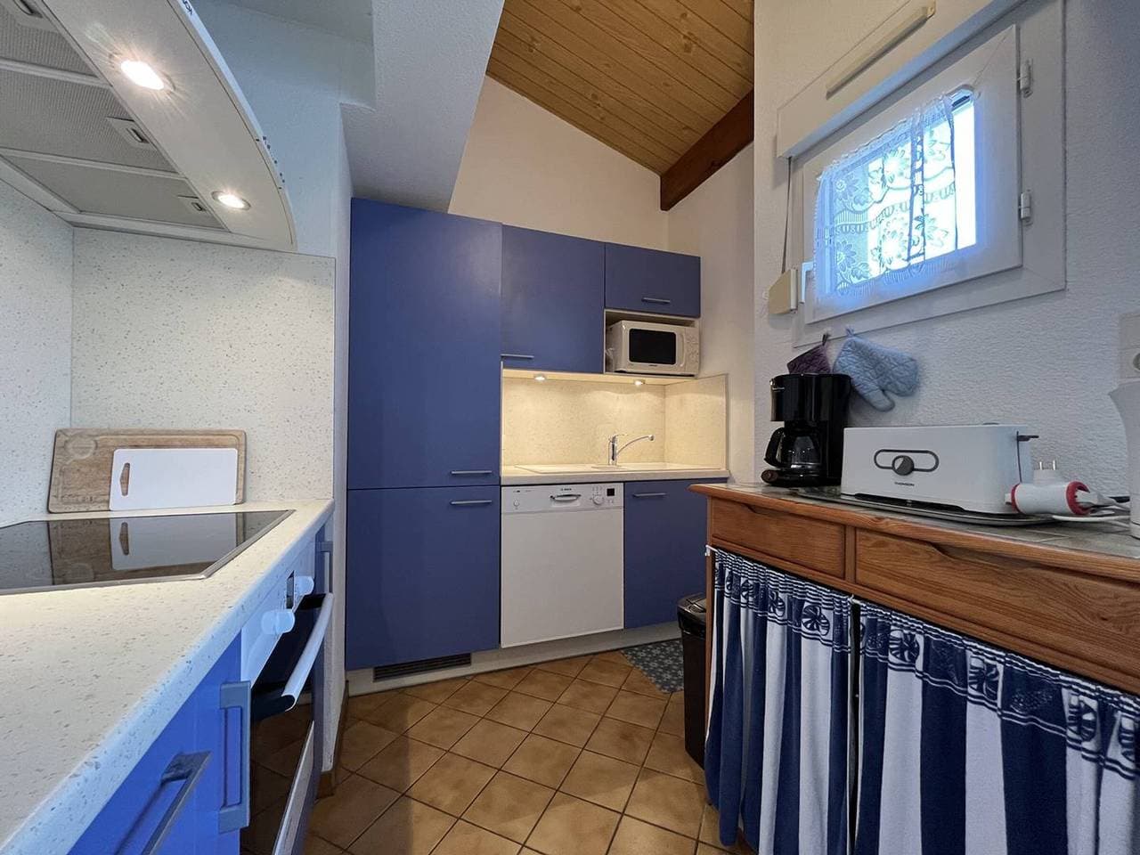 Foto 6 von 14: Familienhaus nahe Strand in Saint-Denis d'Oléron, eingezäunter Garten