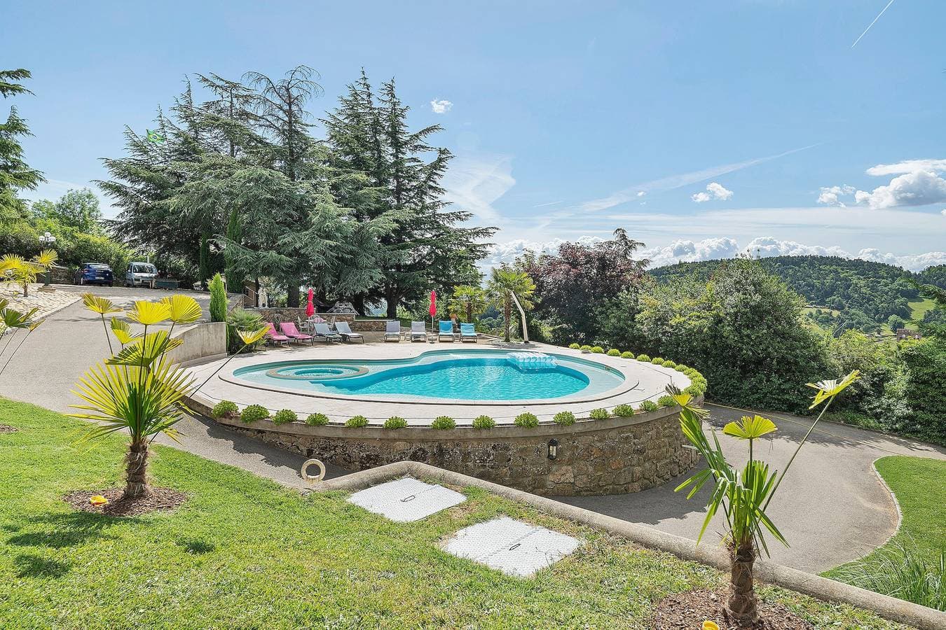 Foto 12 von 23: Chalet „Au Domaine De Cabu“ mit Bergblick, Gemeinschaftspool und WLAN