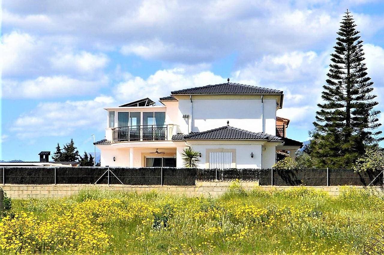Foto 13 von 52: Villa