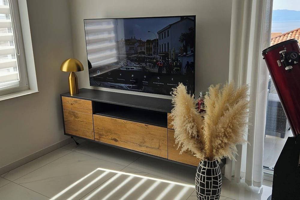 Foto 11 von 21: Moderne Ferienwohnung mit Panorama‑ und Sundowner‑Blick in Malinska (Insel Krk)