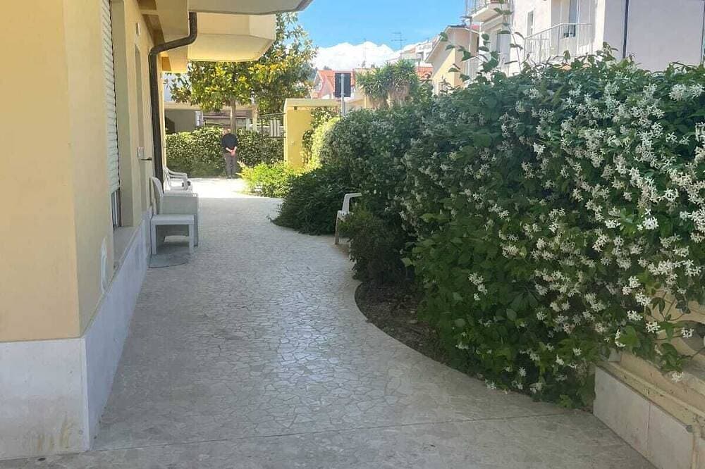 Foto 10 von 30: Nuovo Appartamentino a 50 mt dal Mare